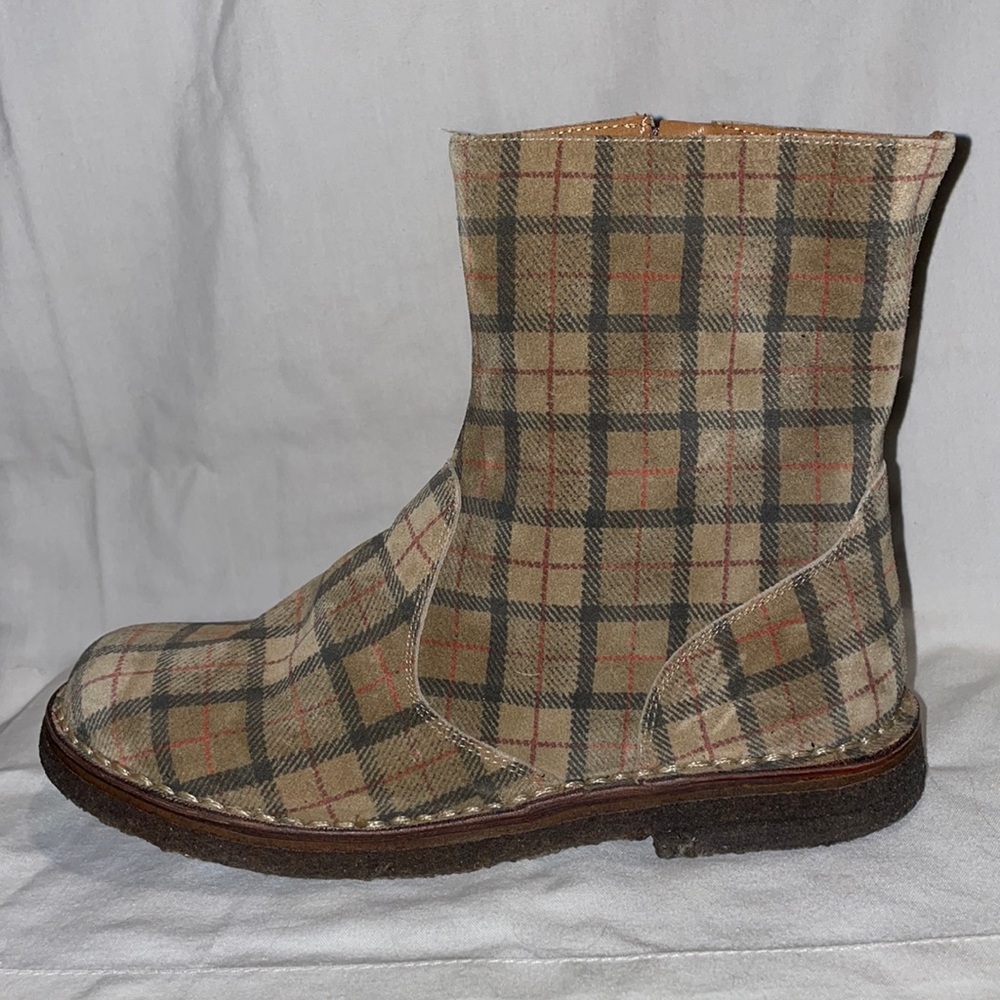 Pepe plaid suede boots